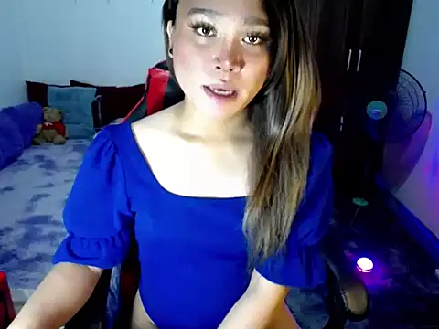 Snapshot of Urassiansweetcummer chatting on 03.10.26 Urassiansweetcummer online show from 03.10.26