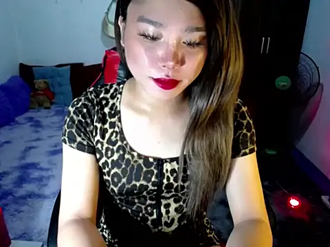 Snapshot of Urassiansweetcummer chatting on 03.15.26 Urassiansweetcummer online show from 03.15.26