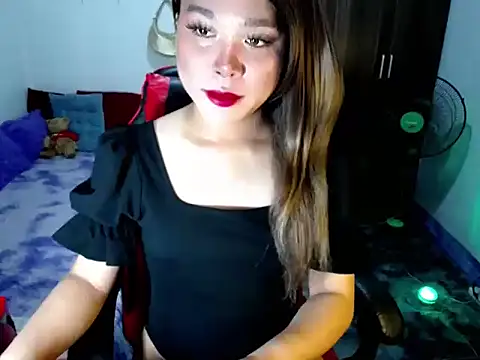 Snapshot of Urassiansweetcummer chatting on 03.15.26 Urassiansweetcummer online show from 03.15.26