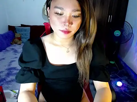 Snapshot of Urassiansweetcummer chatting on 03.20.26 Urassiansweetcummer online show from 03.20.26