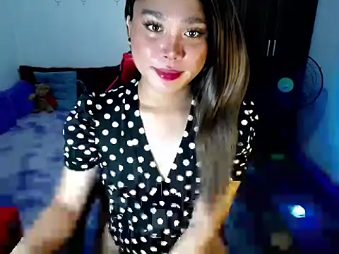 Snapshot of Urassiansweetcummer chatting on 03.27.26 Urassiansweetcummer online show from 03.27.26