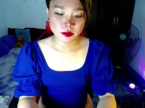 Snapshot of Urassiansweetcummer chatting on 04.06.26 Urassiansweetcummer online show from 04.06.26