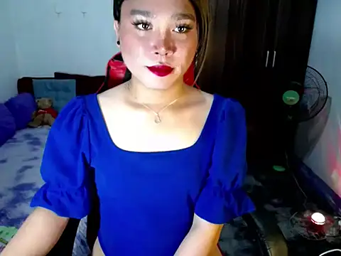 Snapshot of Urassiansweetcummer chatting on 04.10.26 Urassiansweetcummer online show from 04.10.26