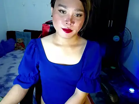 Snapshot of Urassiansweetcummer chatting on 04.11.26 Urassiansweetcummer online show from 04.11.26