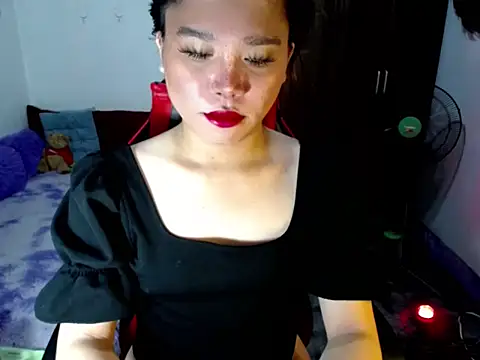 Urassiansweetcummer online show from 05.12.26