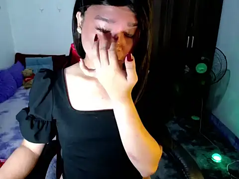 Urassiansweetcummer online show from 05.16.26