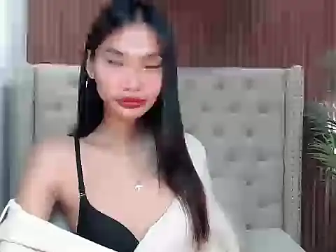 Snapshot of universal_slutt chatting on 10.06.25 universal slutt online show from 10.06.25