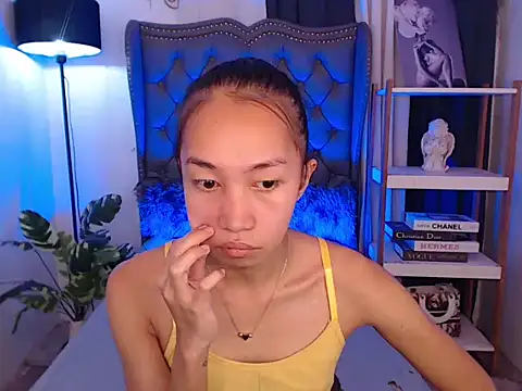 Snapshot of Sweet_kittyxx chatting on 02.14.26 Sweet kittyxx online show from 02.14.26