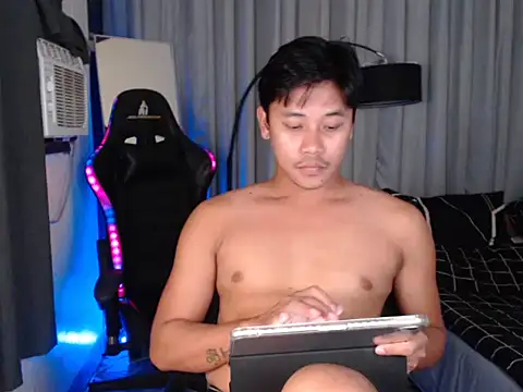 alexsuckable01 online show from 04.05.26