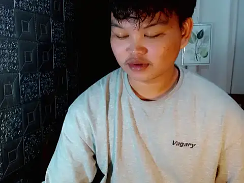 Snapshot of Reynelcock chatting on 09.08.25 Reynelcock online show from 09.08.25