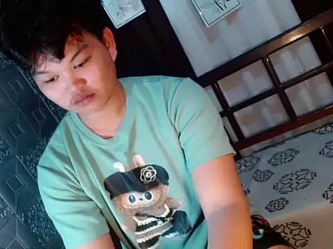 Snapshot of Reynelcock chatting on 09.15.25 Reynelcock online show from 09.15.25