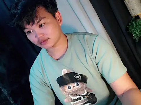 Snapshot of Reynelcock chatting on 09.16.25 Reynelcock online show from 09.16.25