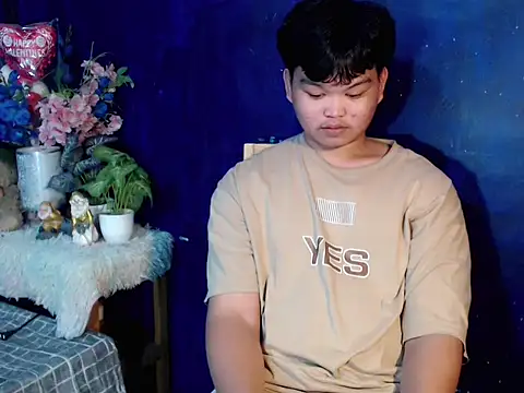 Snapshot of Reynelcock chatting on 10.13.25 Reynelcock online show from 10.13.25