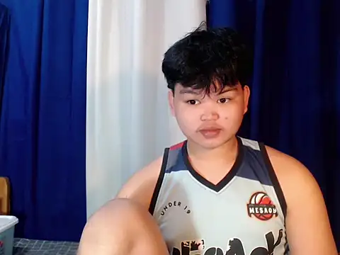 Snapshot of Reynelcock chatting on 11.12.25 Reynelcock online show from 11.12.25