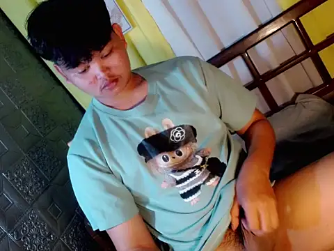 Snapshot of Reynelcock chatting on 01.18.26 Reynelcock online show from 01.18.26