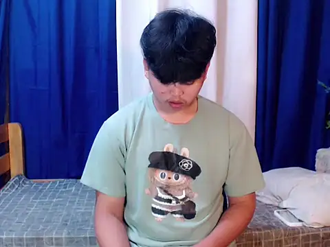 Snapshot of Reynelcock chatting on 02.05.26 Reynelcock online show from 02.05.26