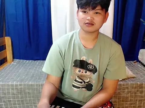 Snapshot of Reynelcock chatting on 02.06.26 Reynelcock online show from 02.06.26