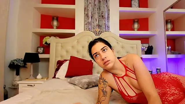 SarraRay online show from 11.06.25