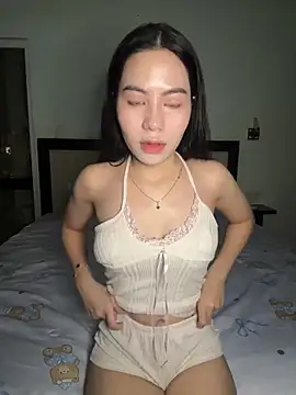 Snapshot of -katinat- chatting on 09.28.25 -katinat- online show from 09.28.25