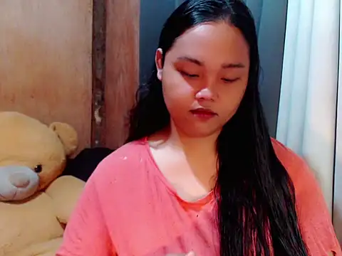  Lylia online show from 11.28.25