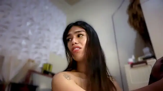 hollywoodxtrans online show from 10.27.25