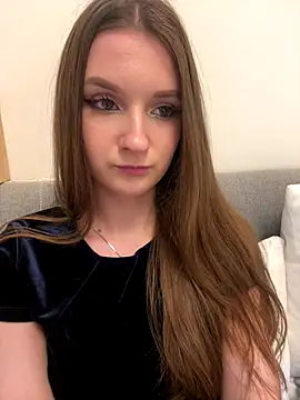 AdelinaEmber online show from 11.21.25