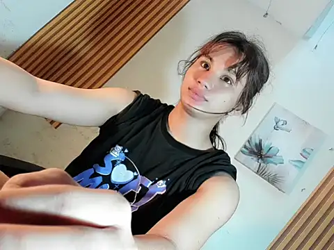 Snapshot of Ts_morena chatting on 10.29.25 Ts morena online show from 10.29.25