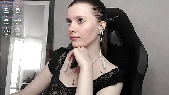 cute elfy  online show from 09.08.25