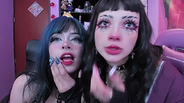 Snapshot of Vero_Osb_ chatting on 12.20.25 Vero Osb online show from 12.20.25