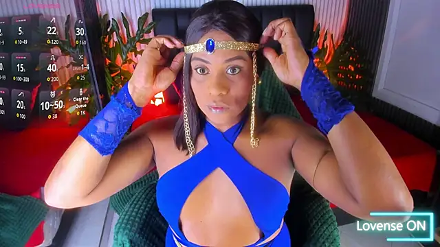 Snapshot of AriebonyBrooke chatting on 10.30.25 AriebonyBrooke online show from 10.30.25