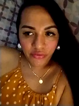 Snapshot of enoria1992 chatting on 10.10.25 enoria1992 online show from 10.10.25