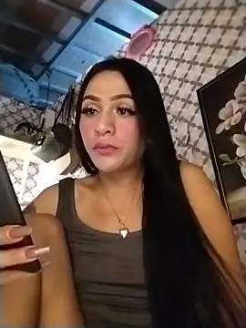 Snapshot of enoria1992 chatting on 06.19.26 enoria1992 online show from 06.19.26