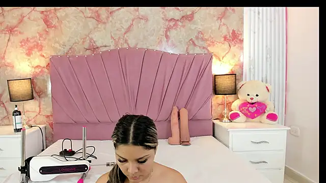 Wonderkloe  online show from 04.09.26