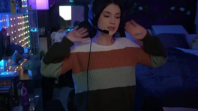 littlelune online show from 02.18.26