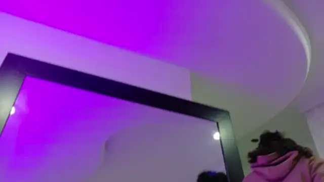 BeccaReedd online show from 10.21.25