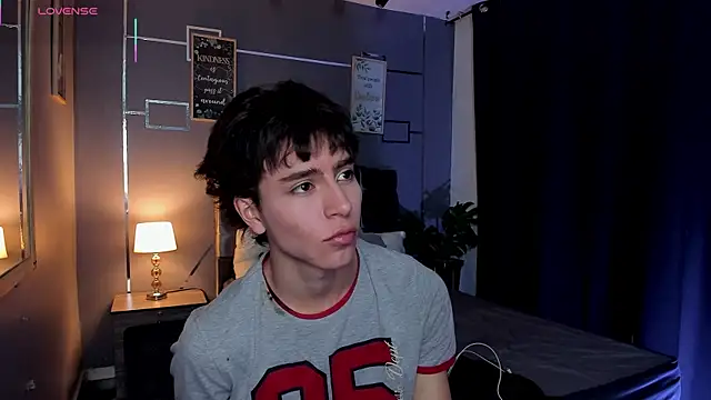 Snapshot of Christopher_77 chatting on 10.01.25 Christopher 77 online show from 10.01.25