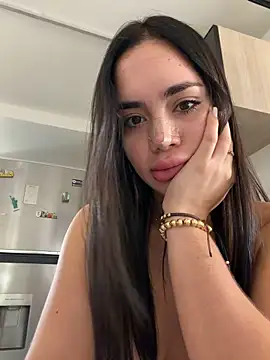 MaddyMay  online show from 12.21.25