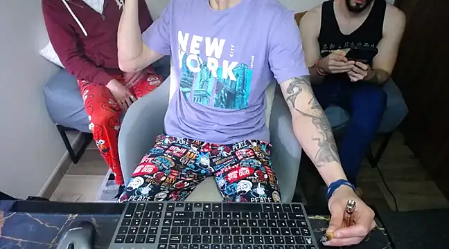 Snapshot of bossking017 chatting on 02.08.25 bossking017 online show from 02.08.25