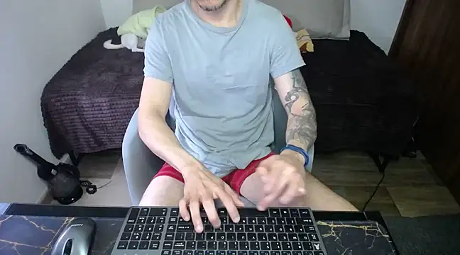 Snapshot of bossking017 chatting on 02.21.25 bossking017 online show from 02.21.25