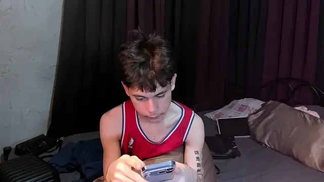 Snapshot of hotfreshdior chatting on 04.19.26 hotfreshdior online show from 04.19.26