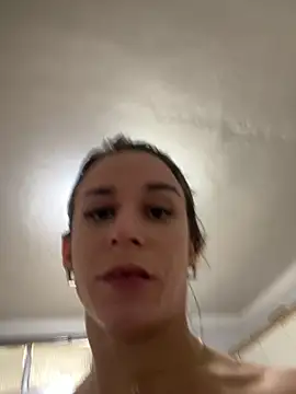 Isabelaa  online show from 05.15.26