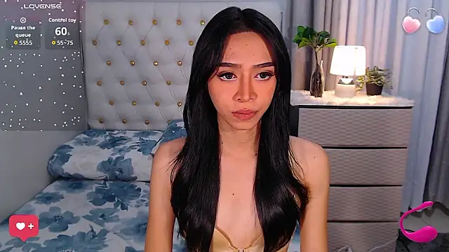 megumishemale x online show from 01.13.26