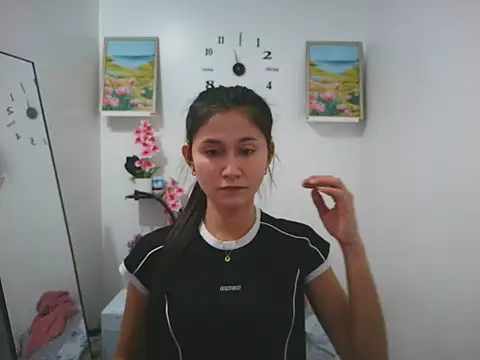 anne smithe online show from 12.05.25