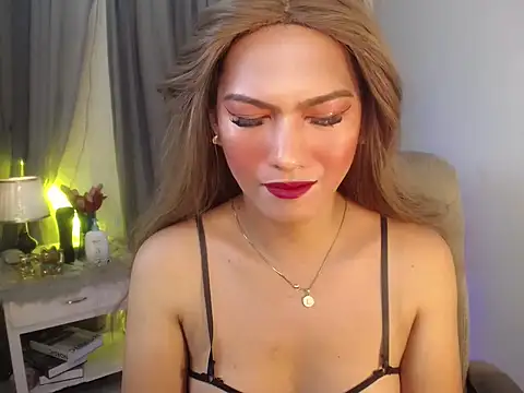 Snapshot of Queensabbyvee chatting on 11.04.25 Queensabbyvee online show from 11.04.25