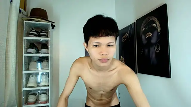 crazyasiantwink online show from 10.26.25