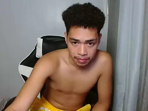 curlyasian njxx online show from 05.20.26