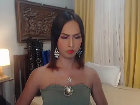 Nathalieheartt online show from 10.24.25