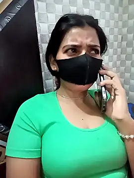 Snapshot of Hot_Jaanvi_ chatting on 11.02.25 Hot Jaanvi online show from 11.02.25