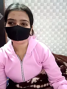 Snapshot of Hot_Jaanvi_ chatting on 11.17.25 Hot Jaanvi online show from 11.17.25