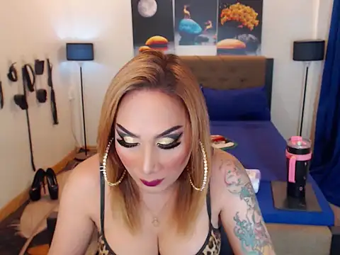 Allysonevanns online show from 09.12.25